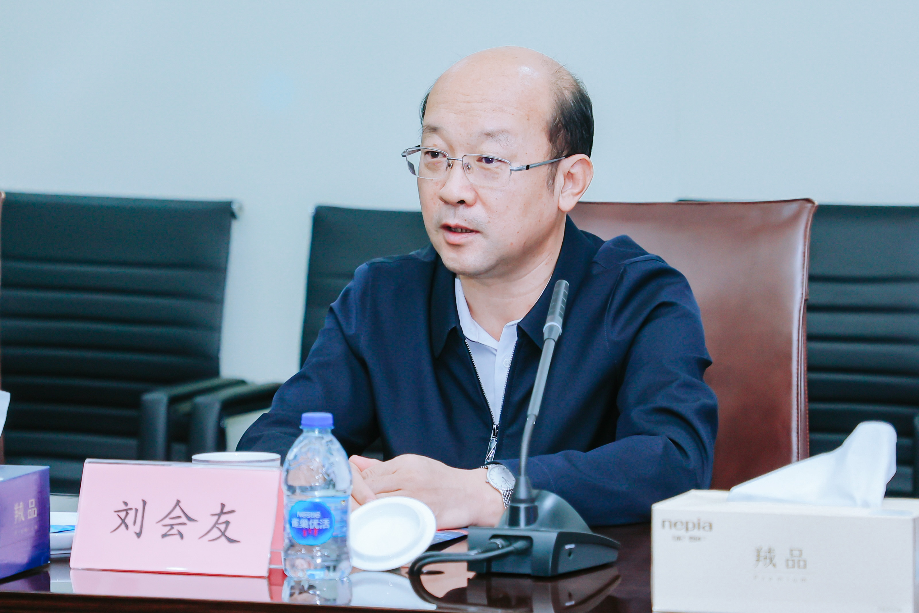 中國(guó)石化領(lǐng)導(dǎo)劉會(huì)友、張建闊一行蒞臨神開參觀考察(圖4)