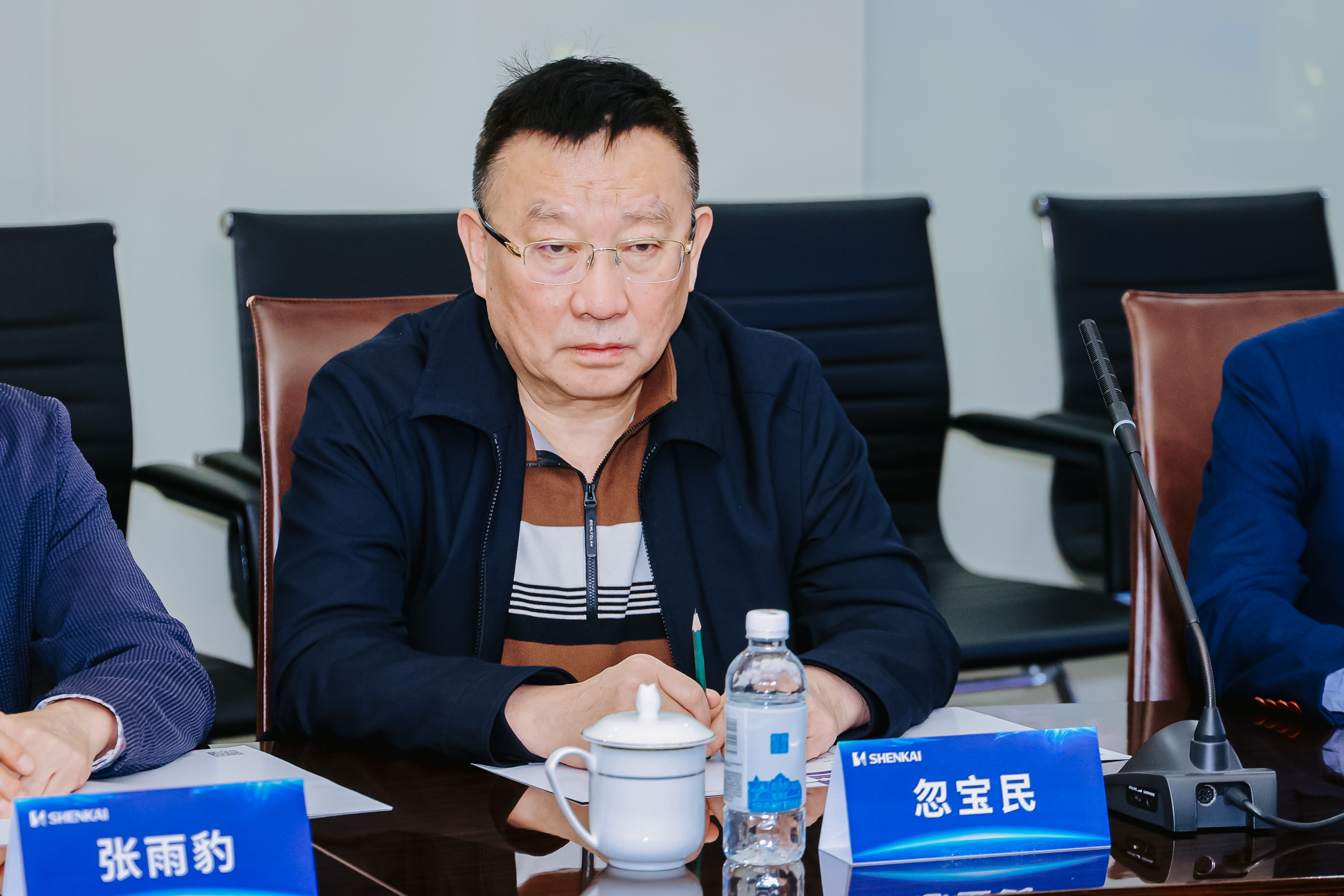 中石協(xié)劉宏斌會長一行蒞臨神開參觀考察(圖7) 中石協(xié)劉宏斌會長一行蒞臨神開參觀考察(圖7)