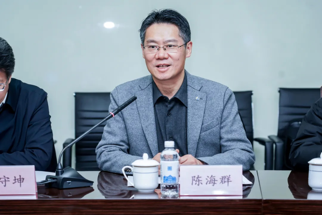 常州大學(xué)徐守坤書記、陳海群校長一行蒞臨神開參觀考察(圖4)